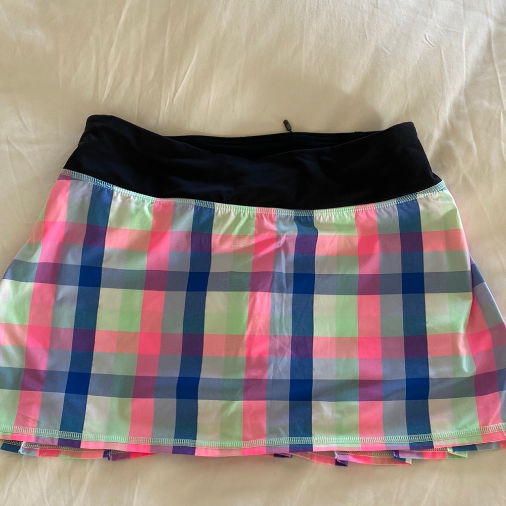 Lululemon tennis skirt size 4.